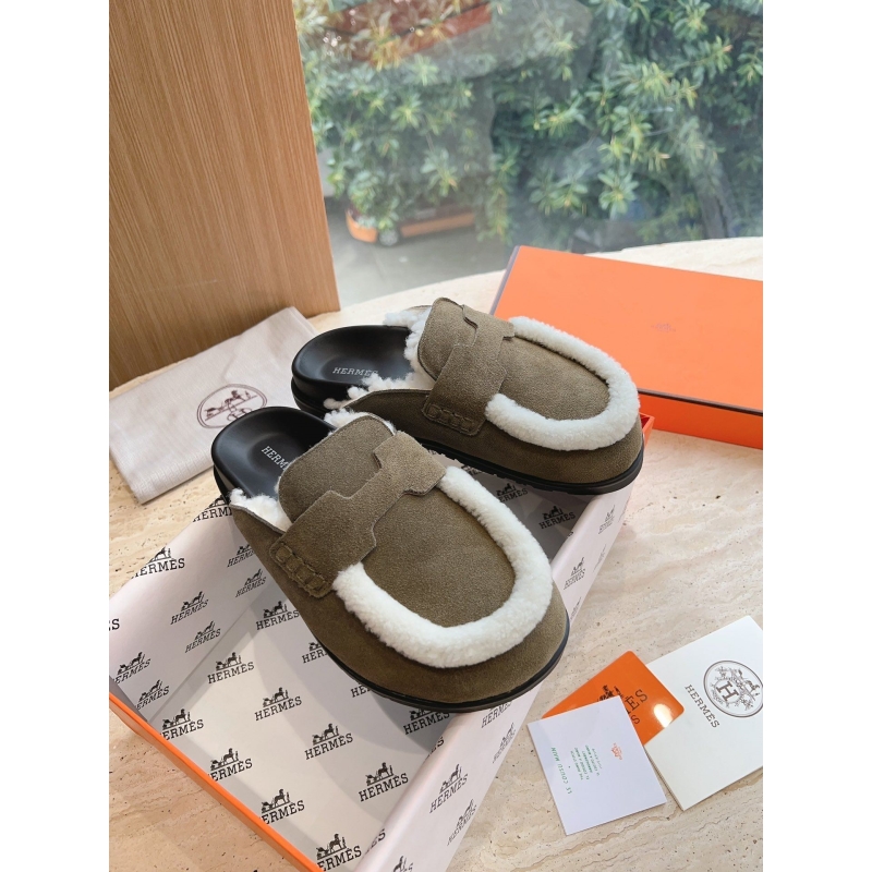 H**mes slippers
